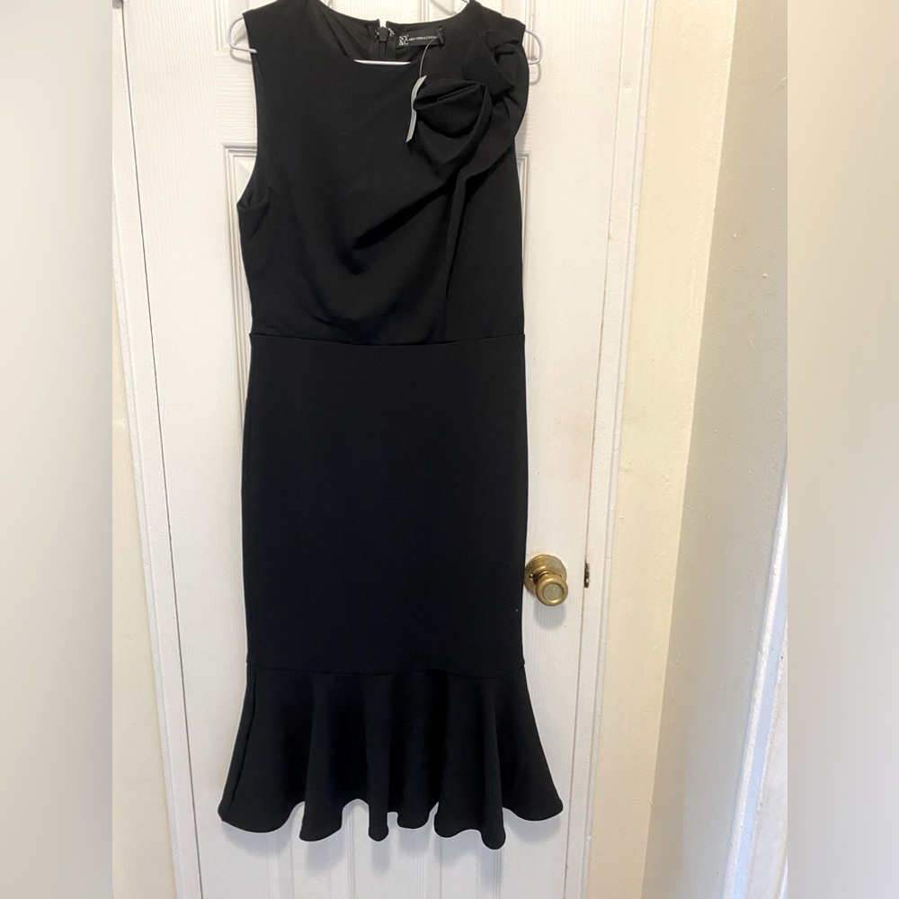 NEW YORK & COMPANY MIDI BLACK DRESS With Flowers on left shoulder Size Small NWT